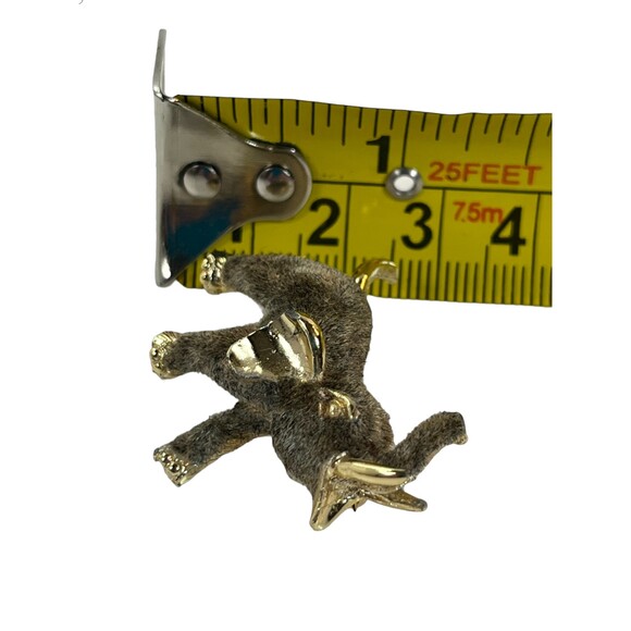 Flocked Grey Elephant Brooch Pin Gold Tone 1.5" Enamel Vintage Jewelry - Picture 11 of 12